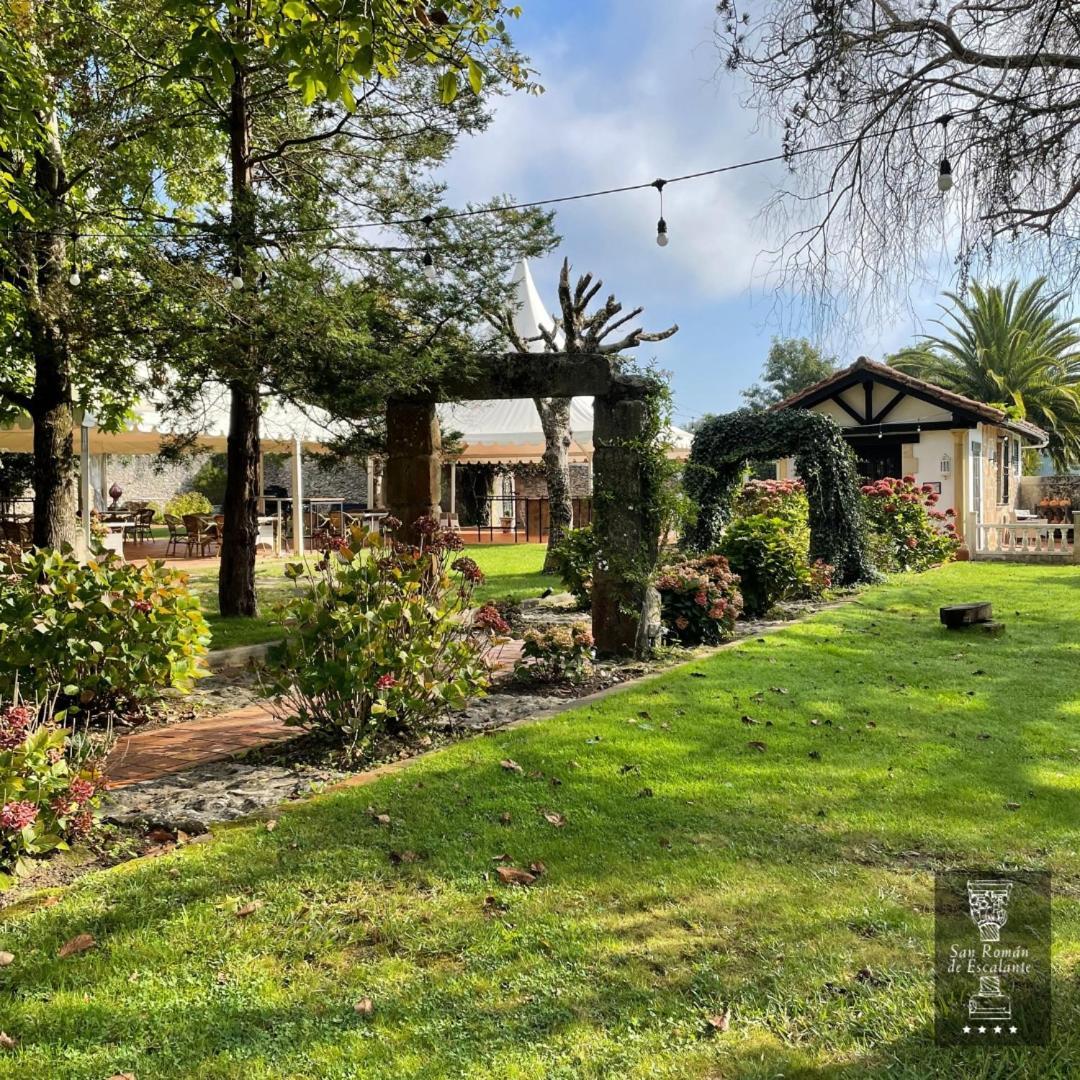 San Román De Hotel Escalante