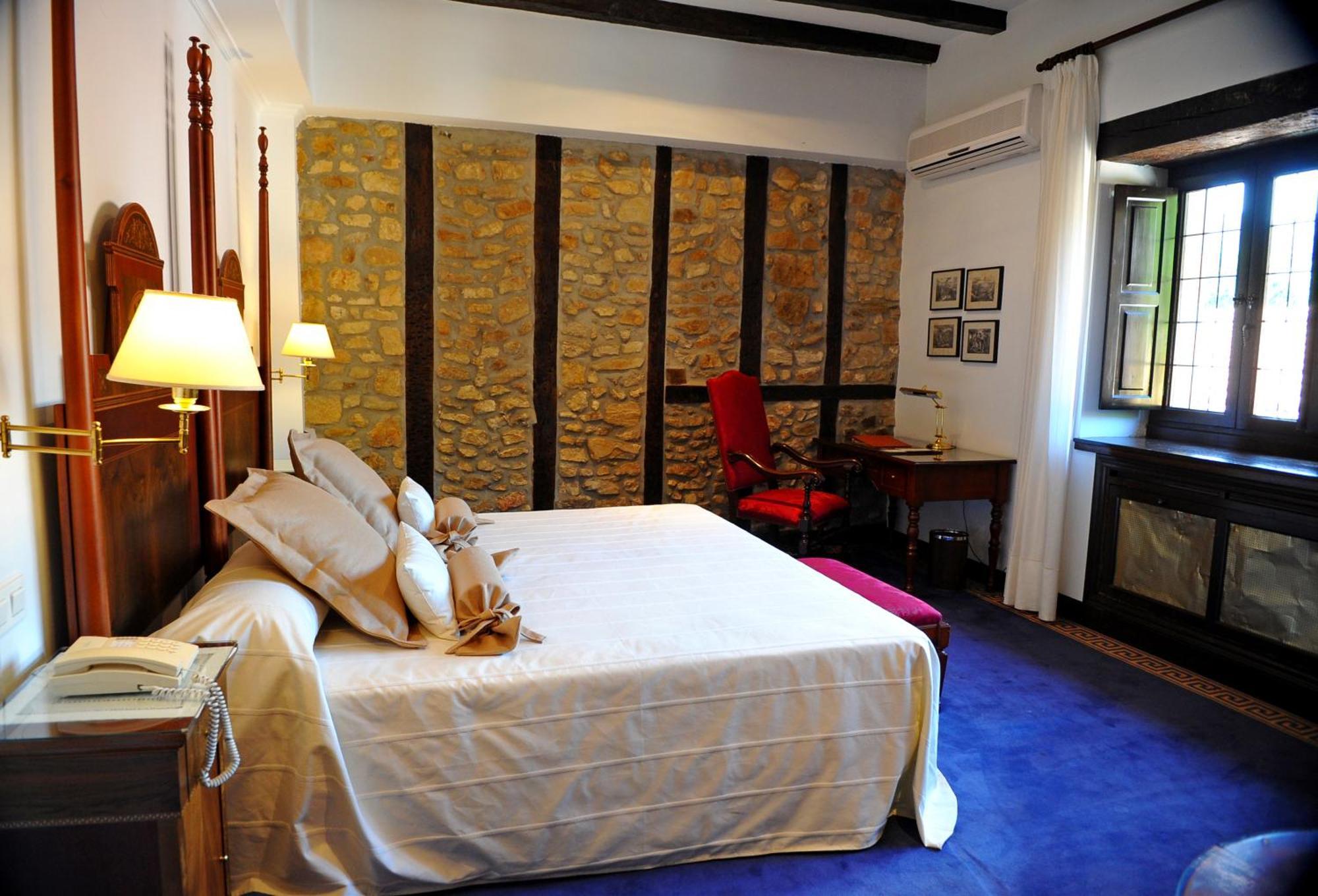 Hotel San De Escalante