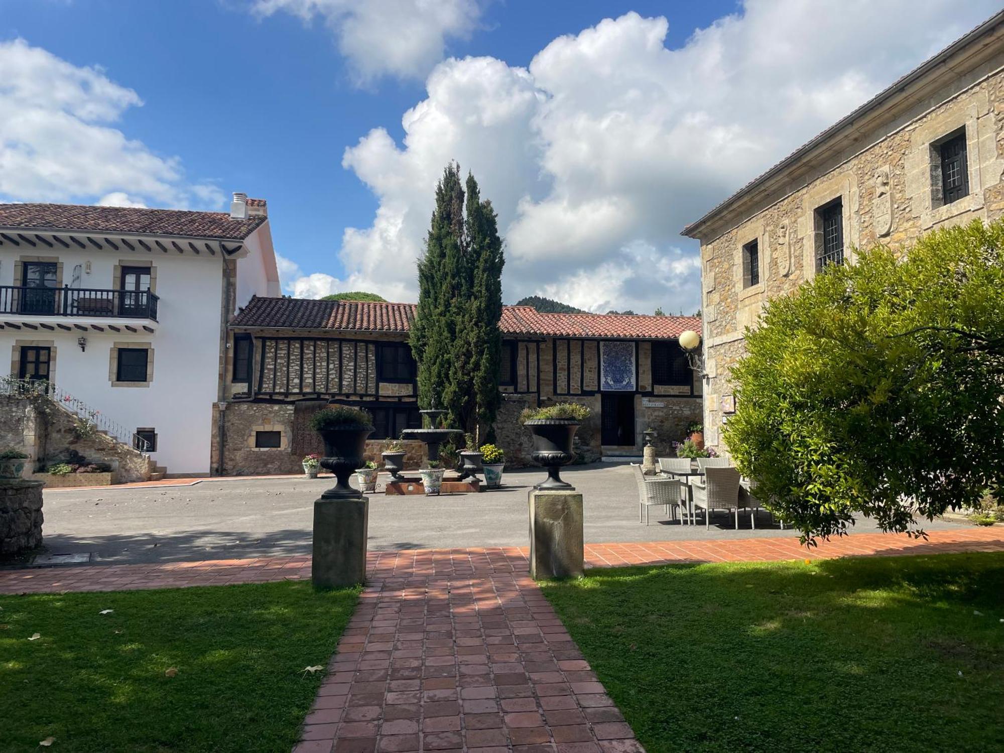 San De Hotel Escalante